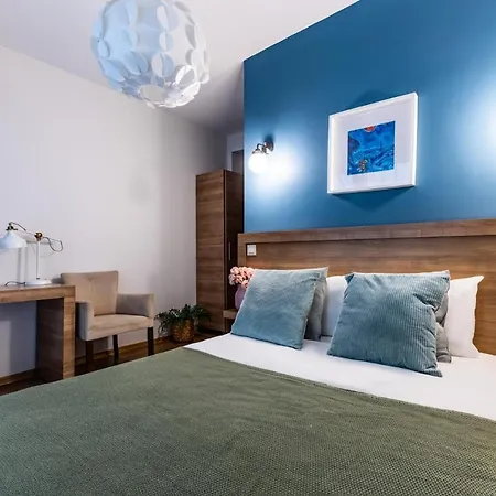 Hotell Meridian *