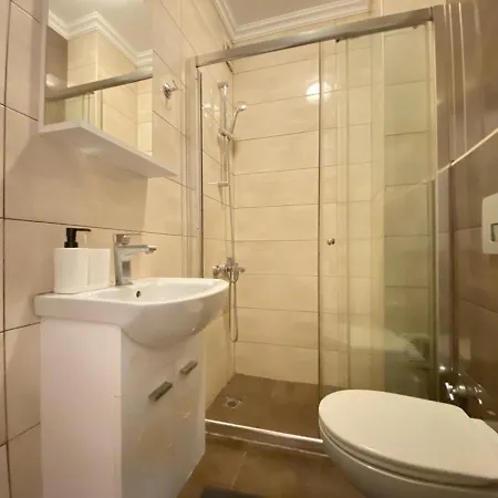 Meridian Hotel *