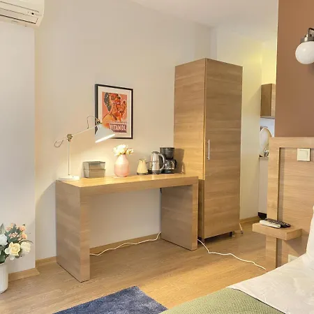 Hotel Meridian *